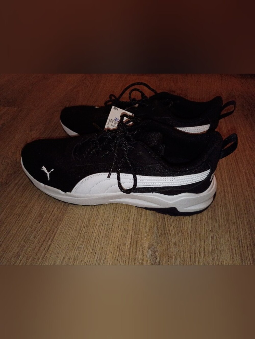 Puma Men's Black and White Athletic Sneakers